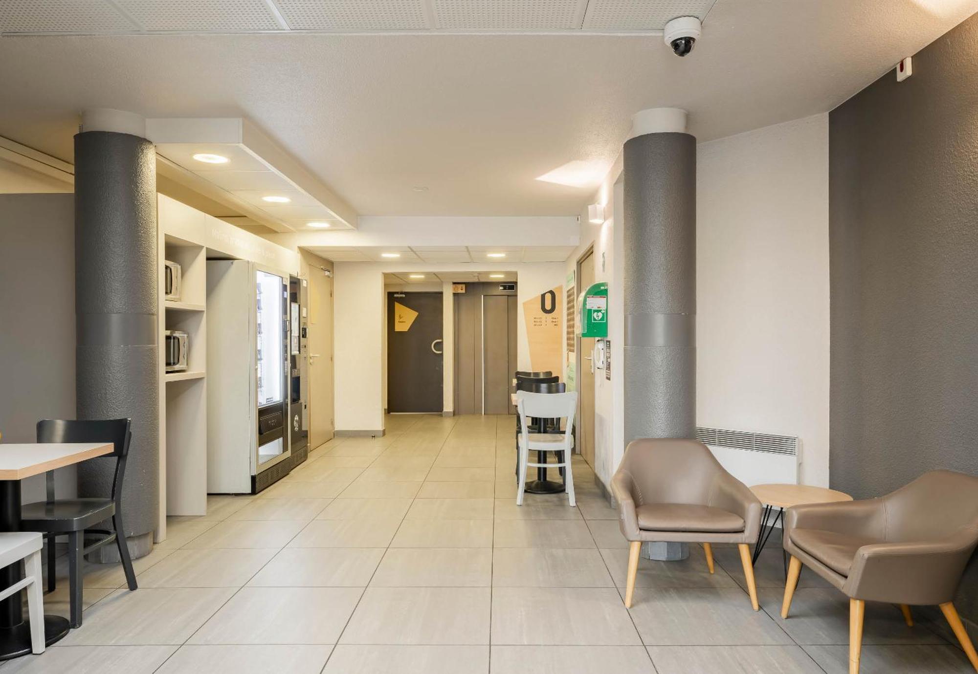 B&B Hotel Calais Centre St Pierre Esterno foto